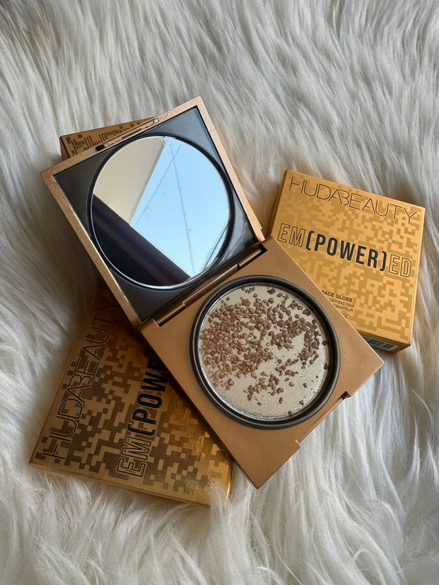 Huda Beauty- Empowered Face Gloss Highlighting Dew