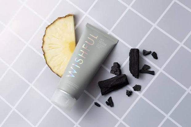 HUDA BEAUTY- Wishful YO DETOX Face and Body Scrub