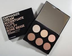 MAC- Studio Fix Sculpt and Shape Contour Palette Light/Medium